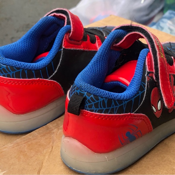 Marvel Spiderman Boy’s High Top Sneakers Red & Blue Toddler Boys  Shoes Size 10 - Picture 6 of 9